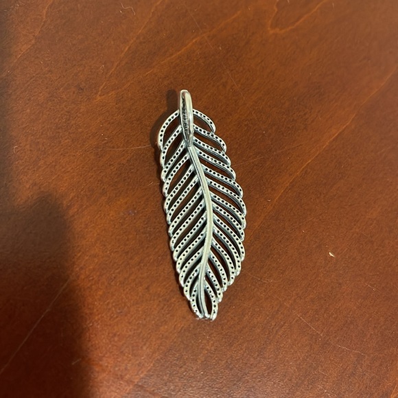 *Price Firm* Pandora Retired Sterling Silver “Light as a Feather” Pendant -New - Picture 3 of 7